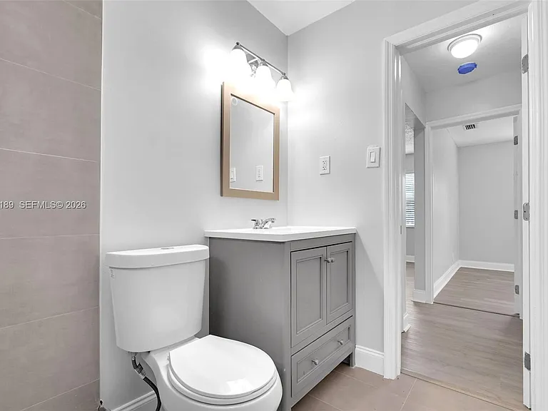 746 SW 4th St #1 — Photo 19
