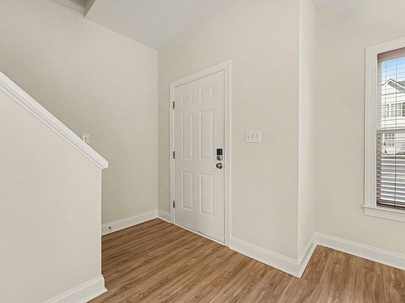 5th image of 285 Dairy Rd
