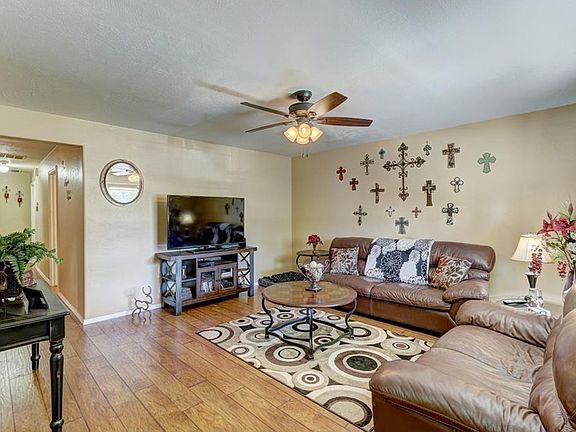 4th image of 5101 S Harvey Ave