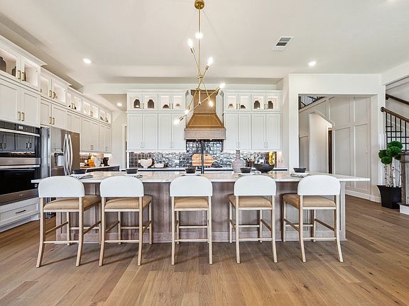 Plan 5042 kitchen - staged