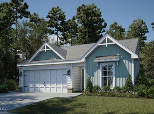 203 Savannah Gardens Rd, Ocean Springs, MS 39564