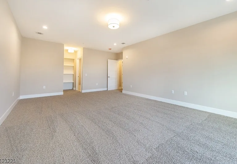 717 Preakness Ave — Photo 17