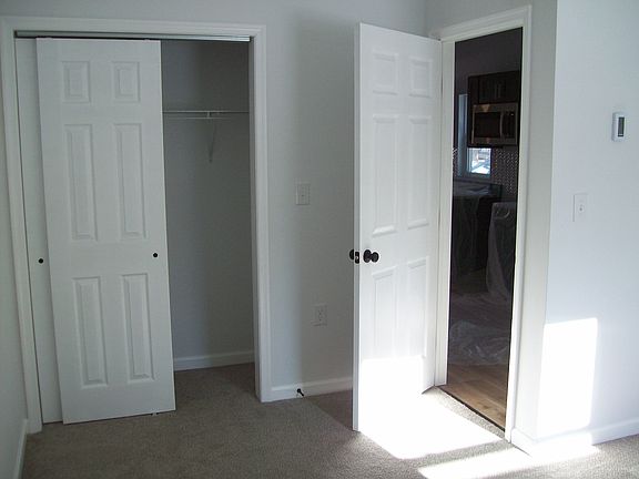 3rd image of 733 Ann St #1