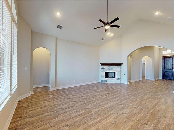 4th image of 105 Panzano Dr