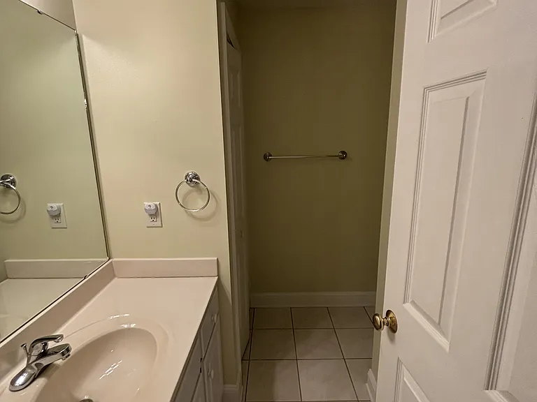 285 Merion Cir — Photo 12