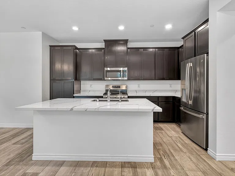 25 Barbara Ln #60 — Photo 9
