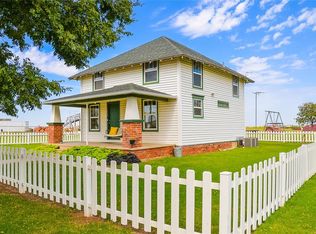 1012 Old 66 Rd, Hydro, OK 73048