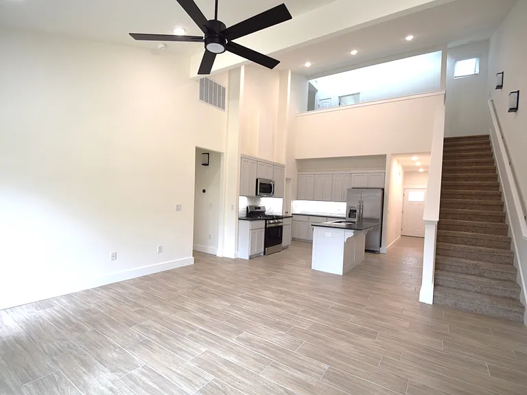 672 Sun Meadow Loop — Photo 3