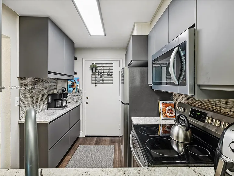 1020 Meridian Ave #403 — Photo 14