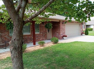 632 Alpine Dr, Grove, OK 74344