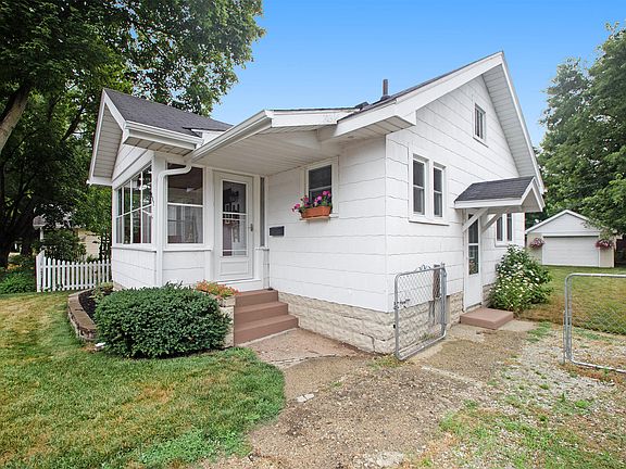 2nd image of 501 S Lincoln Ave
