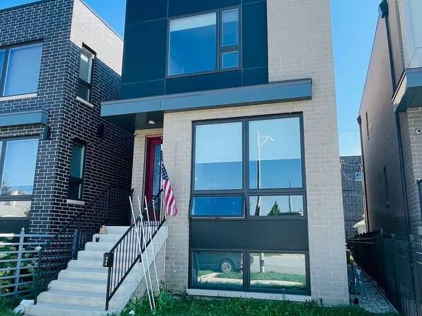 2569 S Hillock Ave, Chicago, IL 60608