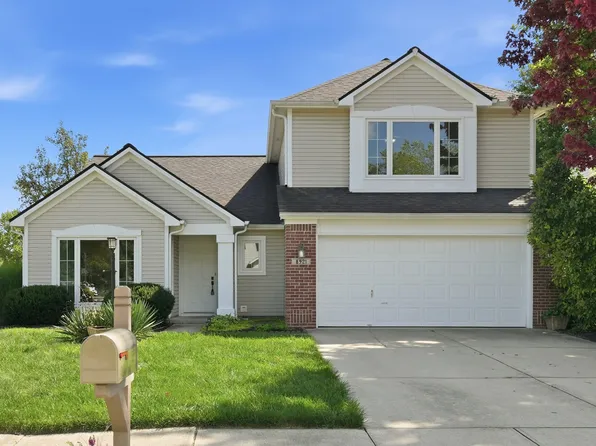 8921 Woodlark Dr, Fishers, IN 46038