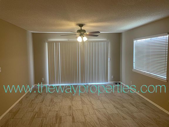 3rd image of 19037 Elm Dr