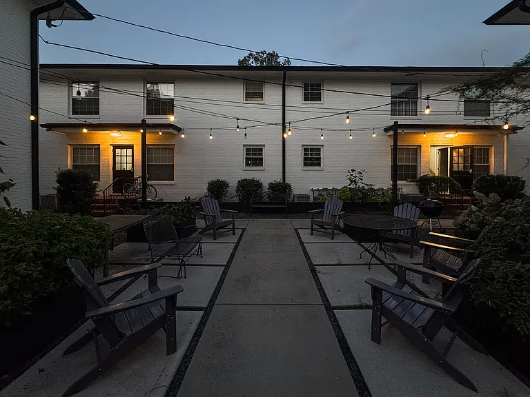 881 North Highland Apartments — Photo 25