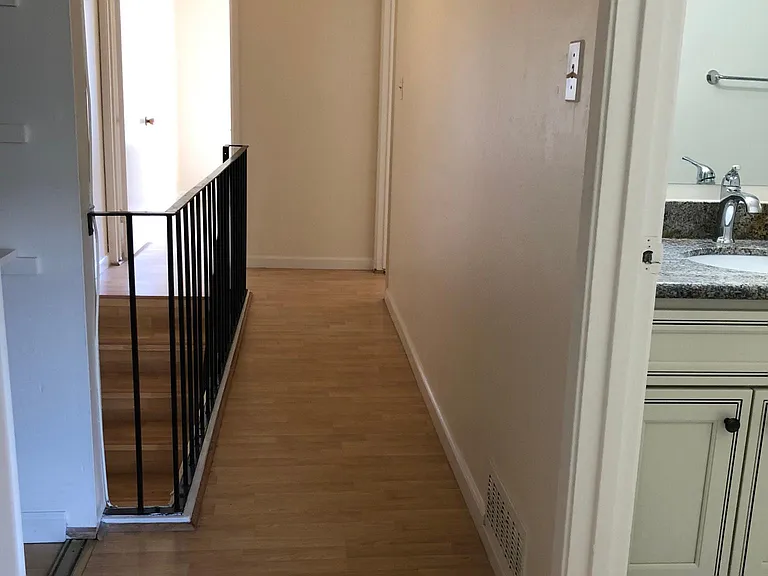381 N Temple Dr — Photo 3