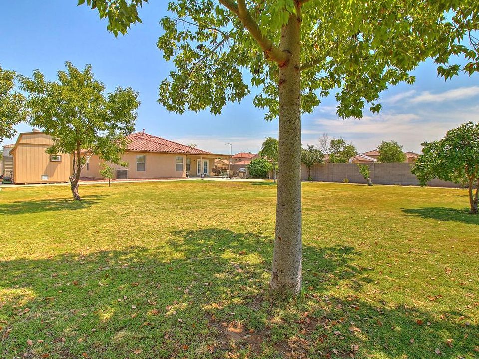 1st image of 10609 W Country Club Trl
