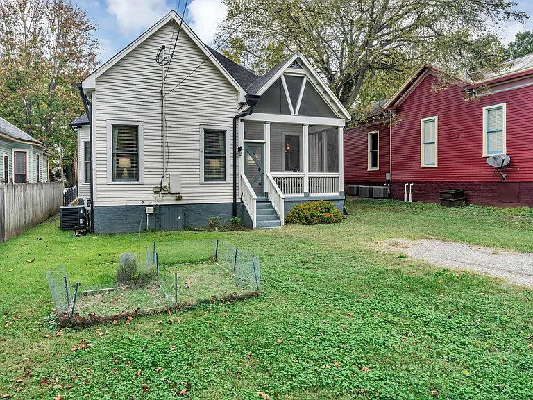 908 Fatherland St — Photo 25