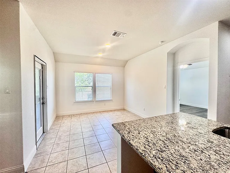 3032 Angelina Ct — Photo 5