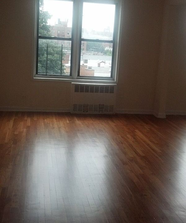 1st image of 9131 Lamont Ave APT 2C
