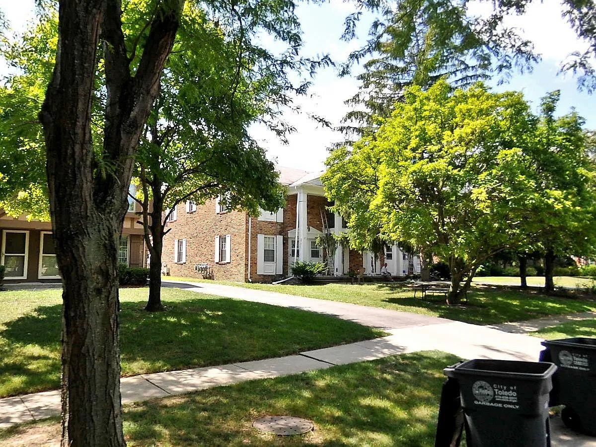 Glenridge Dr, Toledo — Photo 2