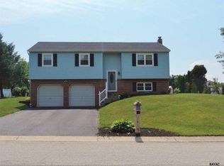 3590 Chickadee Dr, Dover, PA 17315