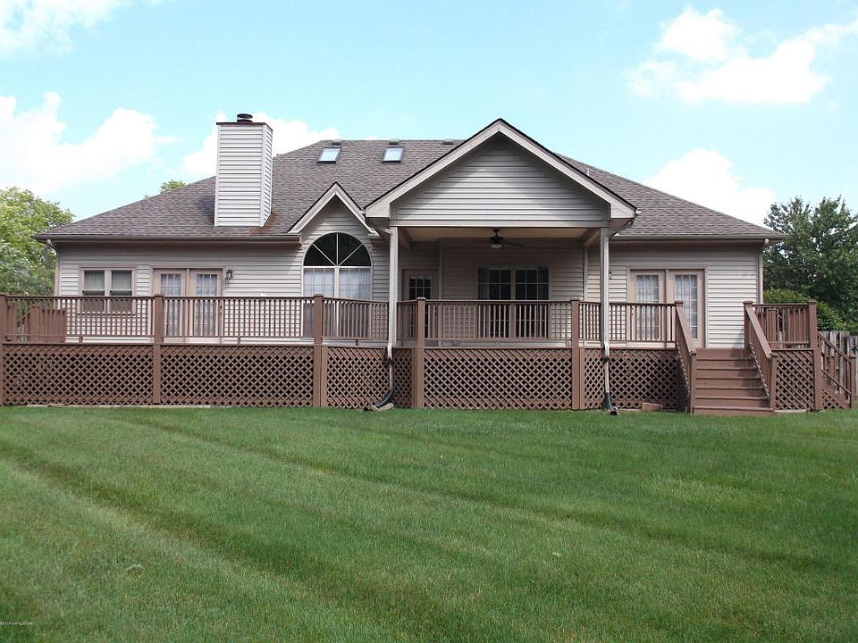 2nd image of 2900 Lake Vista Dr