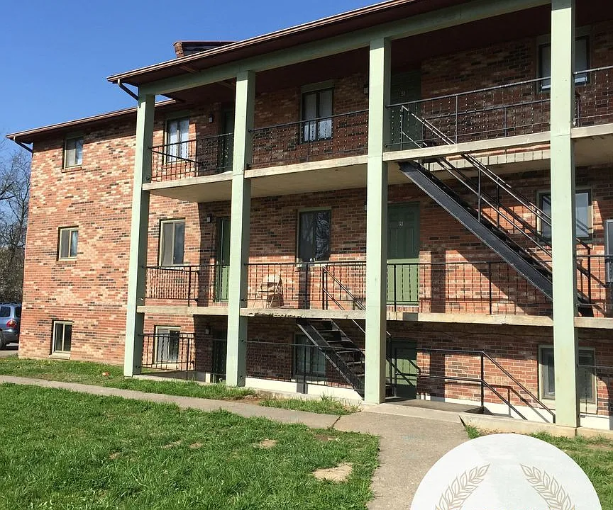 5 Village Dr
