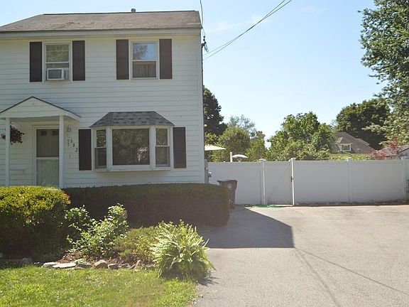 2nd image of 682 W Lowell Ave #682