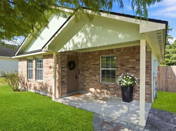 8836 E Buffalo Cir, Willis, TX 77378
