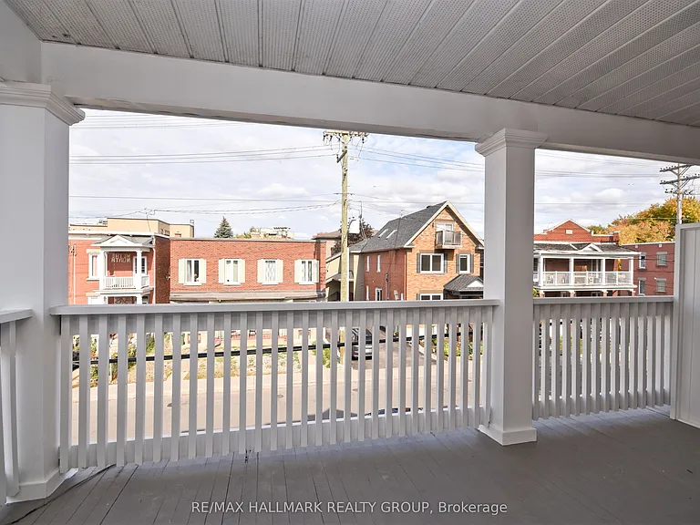 375 Mackay St #2 — Photo 28