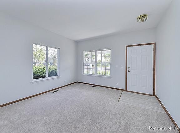 3rd image of 2721 Glenwood Ct
