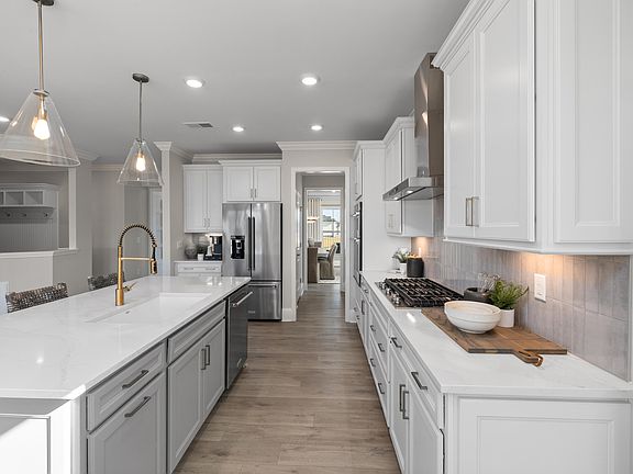 4th image of 424 Willow Vale Ave