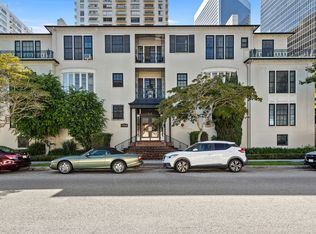 401 Shirley Pl, Beverly Hills, CA 90212