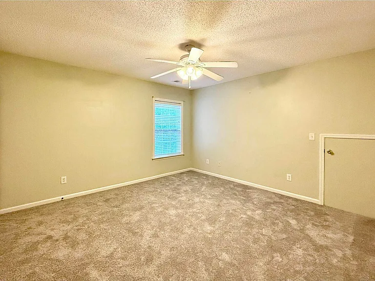 108 Willowbend Ln — Photo 18
