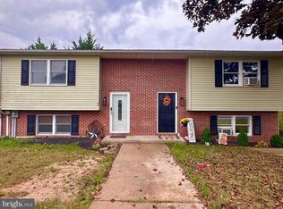 52 Nottingham Dr, Chambersburg, PA 17201