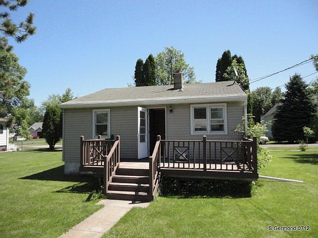 2nd image of 411 97th Ave W