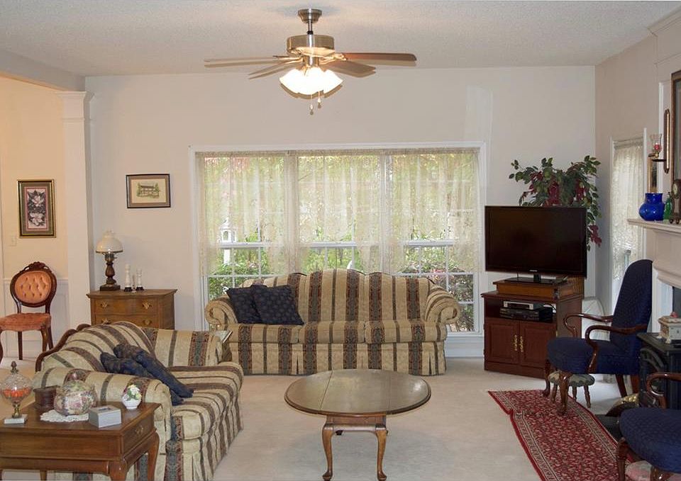 2nd image of 13550 Weycroft Cir