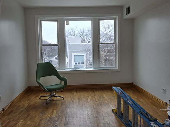 4th image of 3259 W Potomac Ave #3