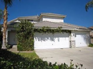 2884 W Buena Vista Dr, Rialto, CA 92377
