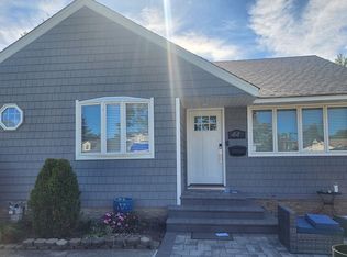 44 Lincoln Rd W, Plainview, NY 11803