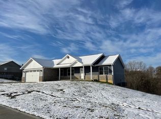 130 Saddlebrook Ln, Dry Ridge, KY 41035