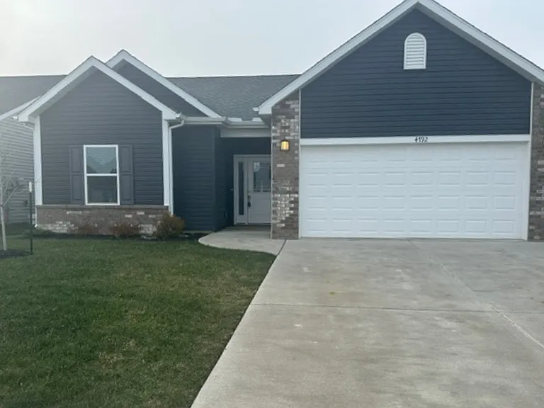 4792 Dobson Dr — Photo 1