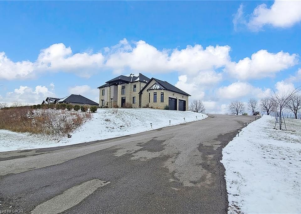 1st image of 2687 Haldimand Rd #55