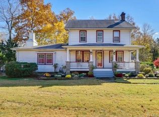 25 Arneytown Hornerstown Rd, Allentown, NJ 08501