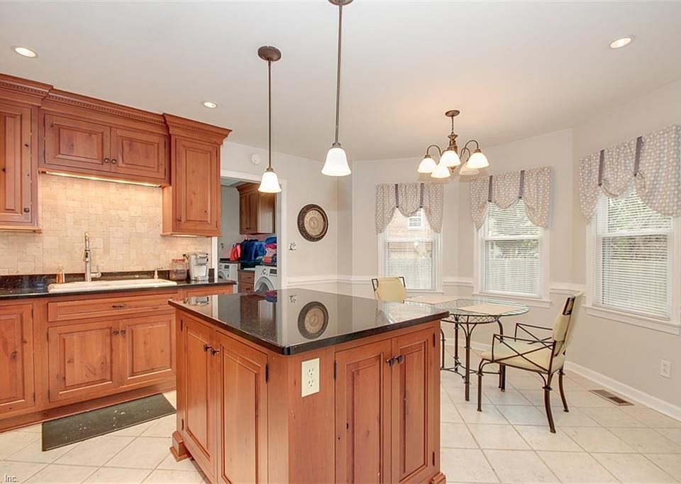 1st image of 500 Wickwood Dr