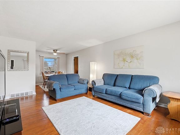 4th image of 5799 Bayside Dr