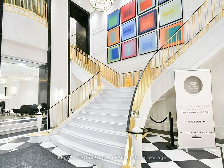 955 Bay St #521 — Photo 3