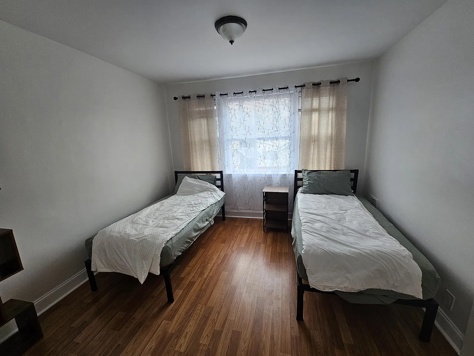 2 bed, 540 sqft, $2,400 — Photo 3