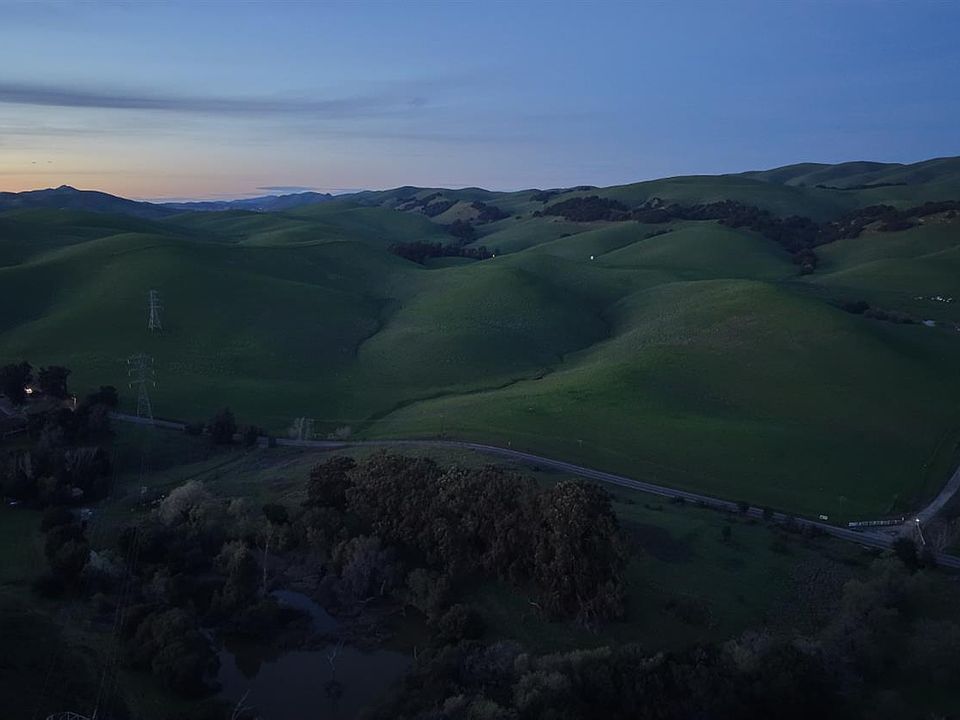 1st image of 2 Lake Herman Rd